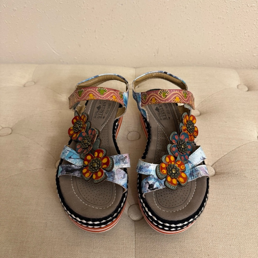 L'ATISTE Multicolor Floral Platform Sandals - Blue, Orange, Pink - Picture 3 of 12